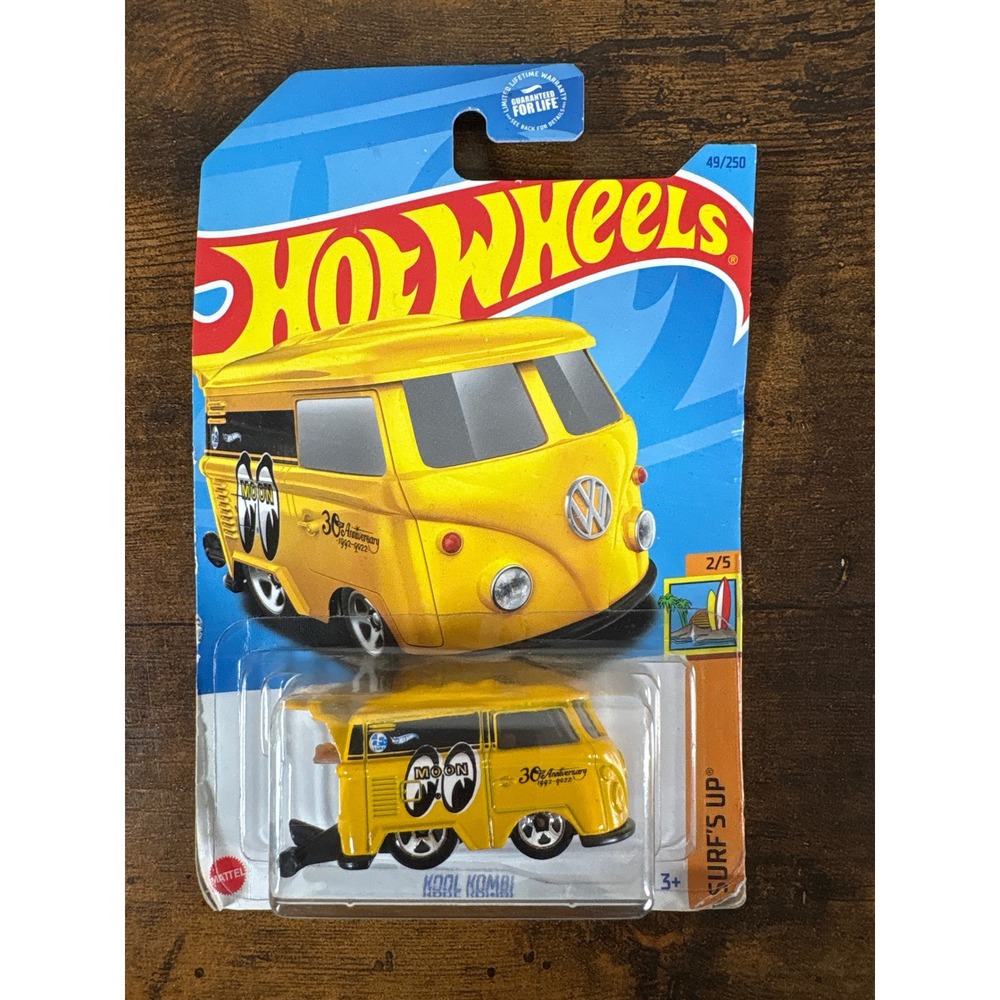 Hot Wheels Kool Kombi Yellow Mooneyes 30th Anniversary Surfs Up 49/250 HKJ33